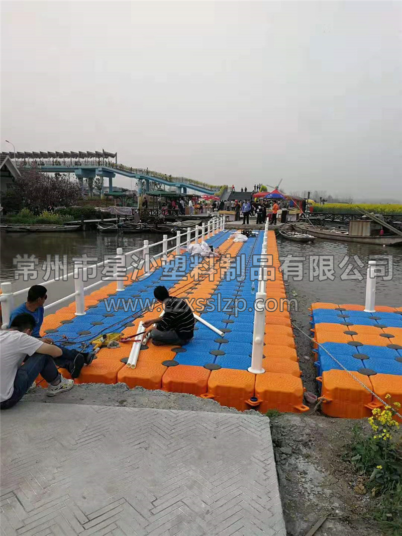 常州市星沙塑料制品有限公司客戶(hù)案例-江蘇興化浮橋6